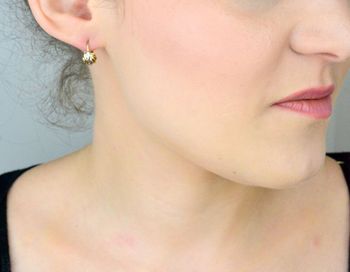 Kolczyki złote damskie– żółte i białe złoto 333 KL 6876 ✨💛Urocze i delikatne złote kolczyki dla wyjątkowej kobiety, wykonane z połączenia żółtego i białego złota próby 33 (4).JPG